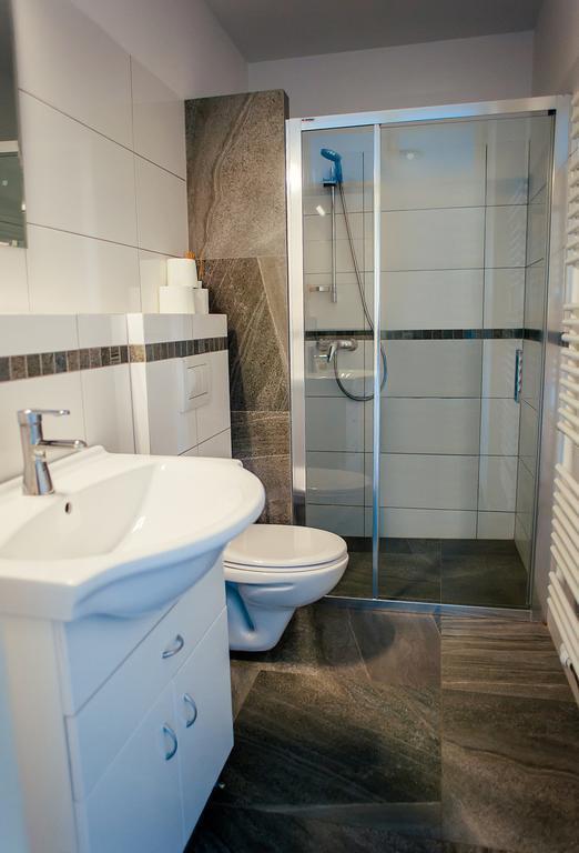Penzion Karolinka Hotel Kromeriz Luaran gambar
