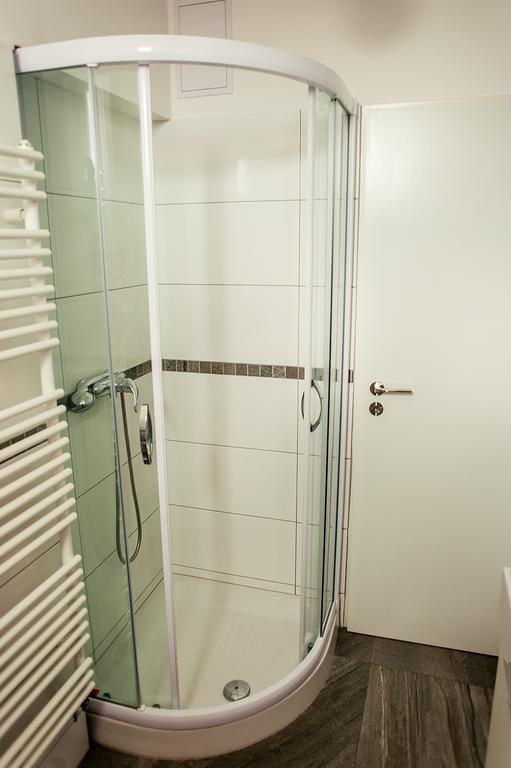 Penzion Karolinka Hotel Kromeriz Luaran gambar
